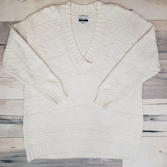 Vintage Cream V-Neck Sweater - Picture 15 of 15